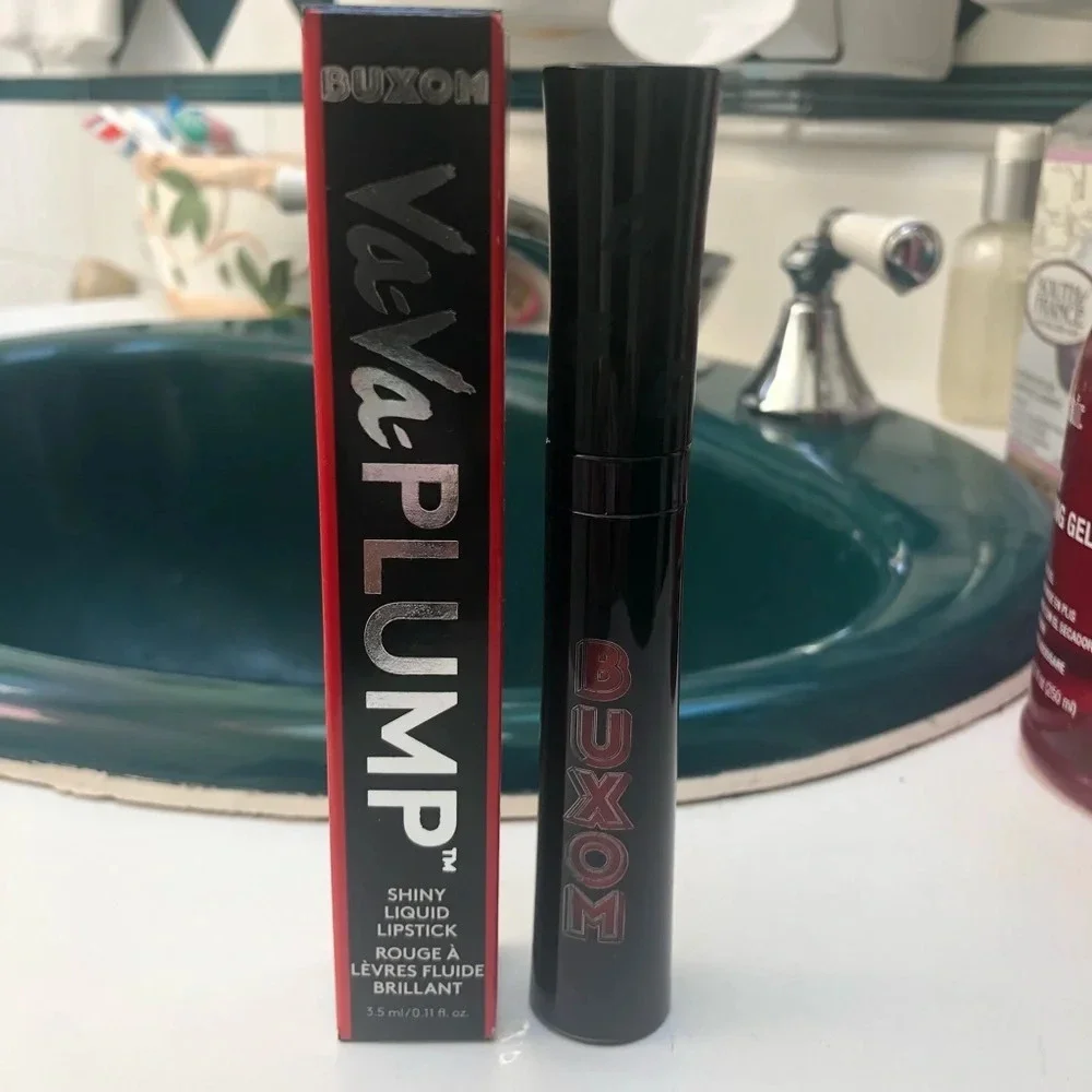 NIB BUXOM MAKE IT HOT PLUMPING LIQUID LIPSTICK